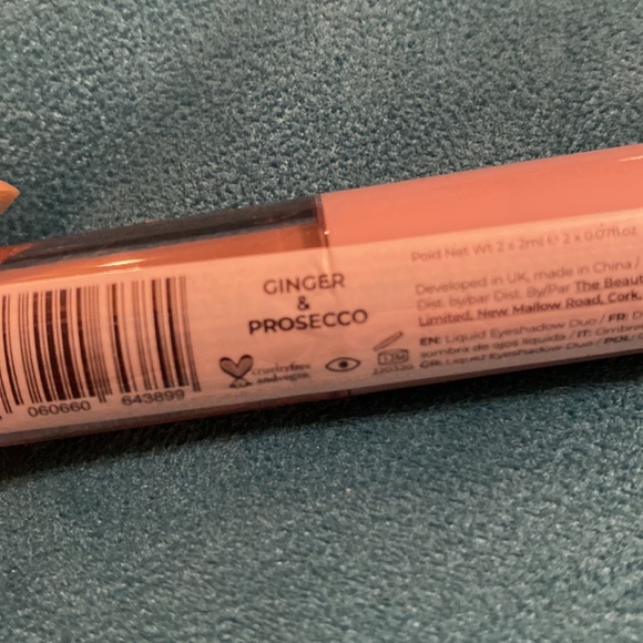 The Beauty Crop Liquid Eyeshadow Duo - Picture 4 of 4